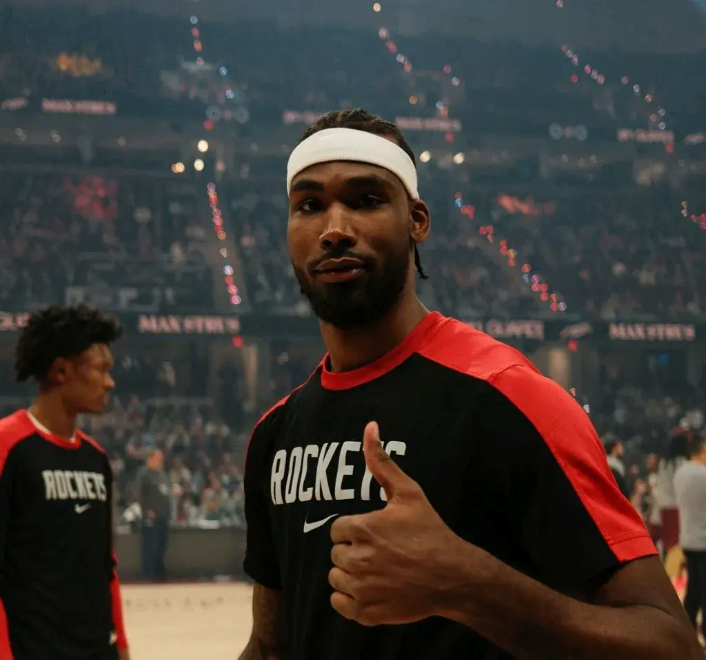 火箭将面临, 隔空喊话火