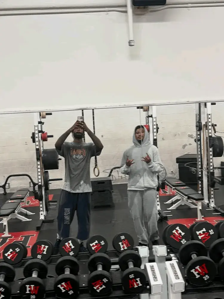 退役临近, 伊森大脑有