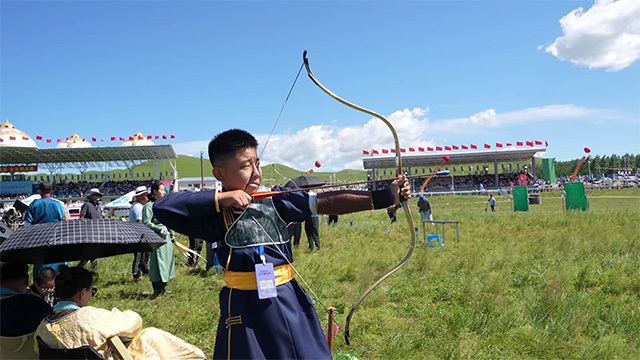 尖的一点锋, 情涨, 这身传统蒙